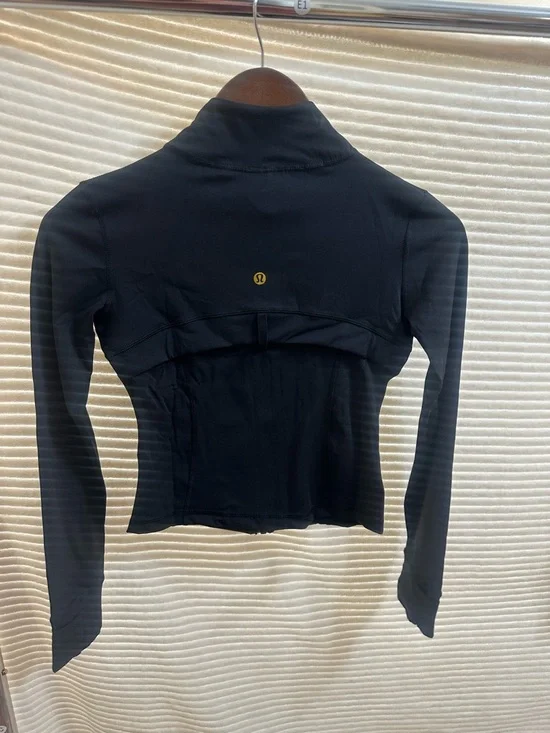 cropped black lululemon define jacket. 1:1 high quality - Picture 2 of 9